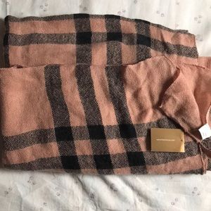 Francesca’s Pink plaid thick scarf
